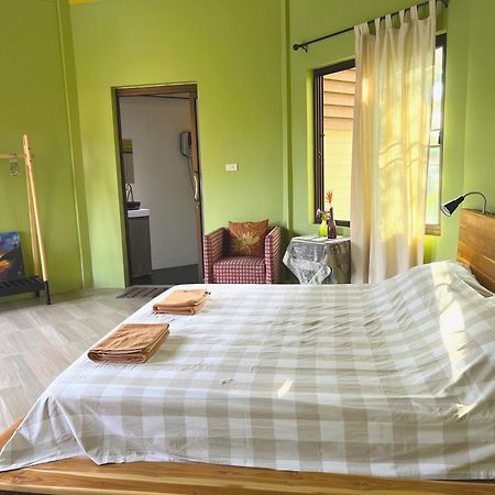 Navari Homestay Rayong Exterior photo