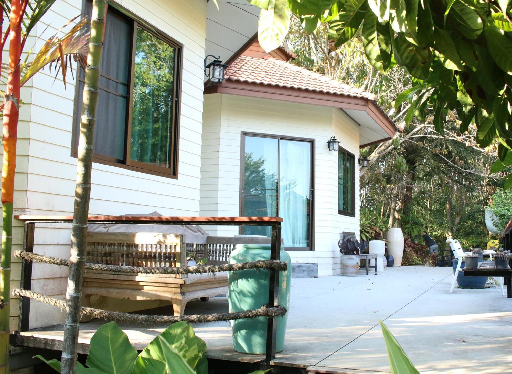 Navari Homestay Rayong Exterior photo