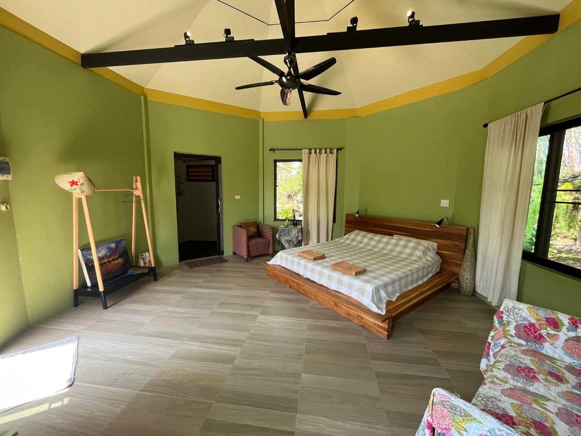 Navari Homestay Rayong Exterior photo